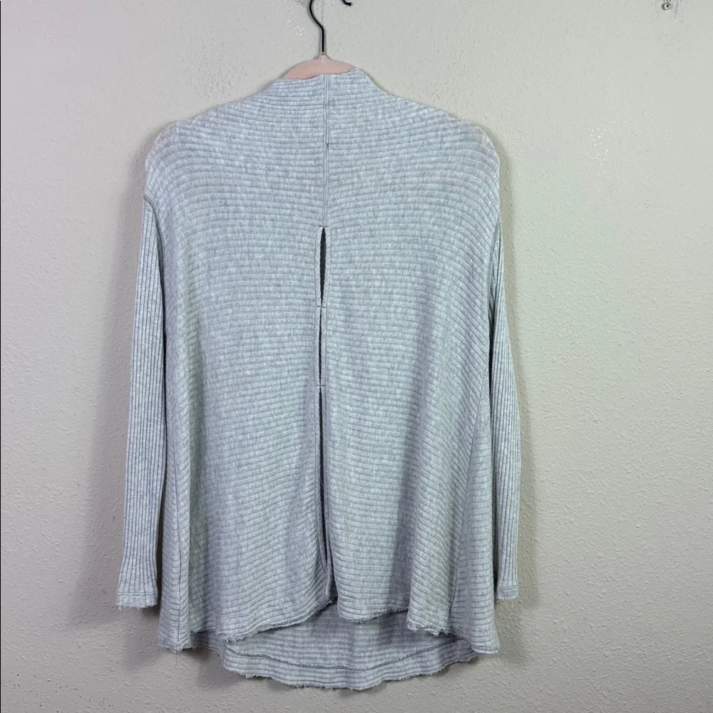 We The Free Split Back Long Sleeve Cowl Neck Ribbed Pullover Sweater Grey sz M - Picture 5 of 10
